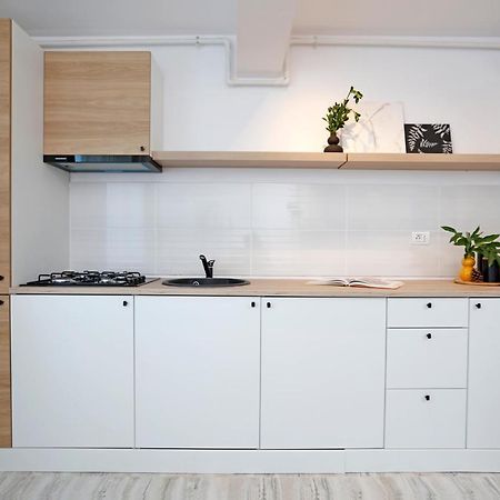 New & Cozy Studio In Ghencea + Netflix Bukarest Exteriör bild