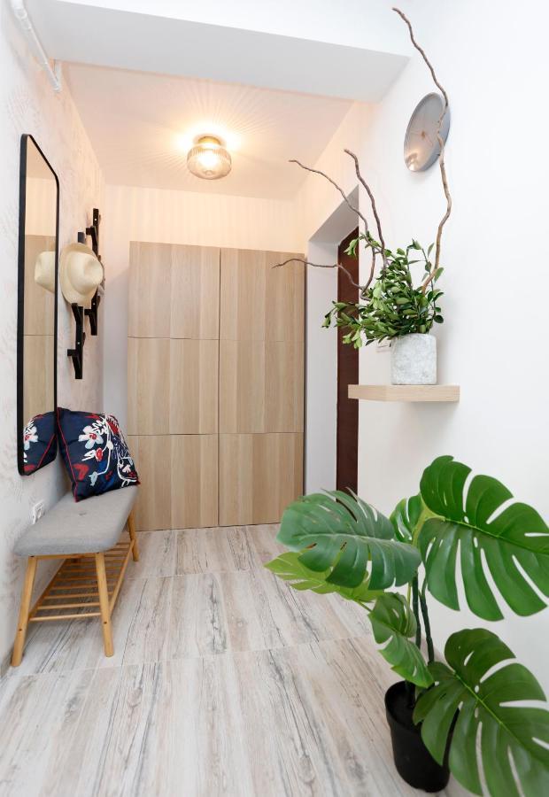 New & Cozy Studio In Ghencea + Netflix Bukarest Exteriör bild