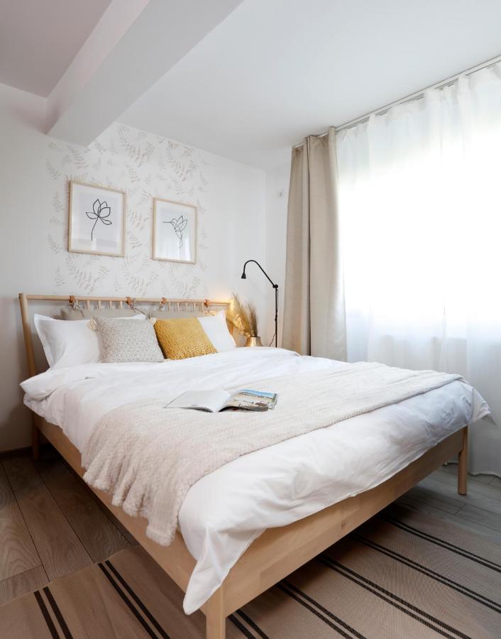 New & Cozy Studio In Ghencea + Netflix Bukarest Exteriör bild