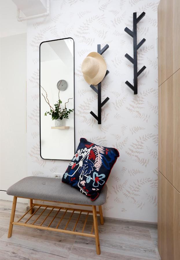 New & Cozy Studio In Ghencea + Netflix Bukarest Exteriör bild