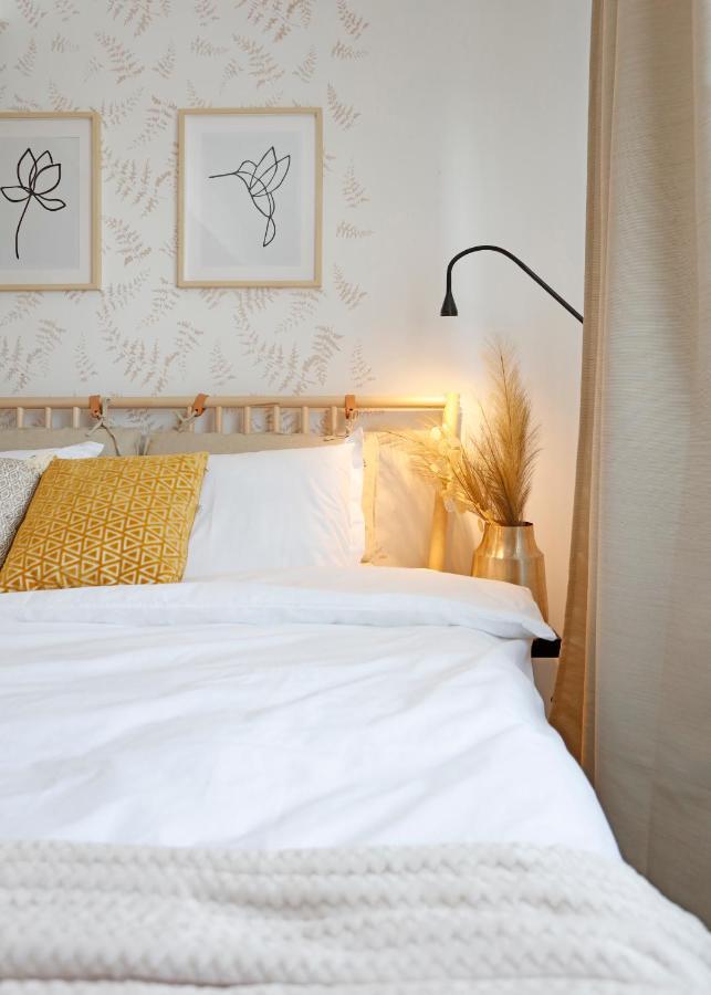 New & Cozy Studio In Ghencea + Netflix Bukarest Exteriör bild