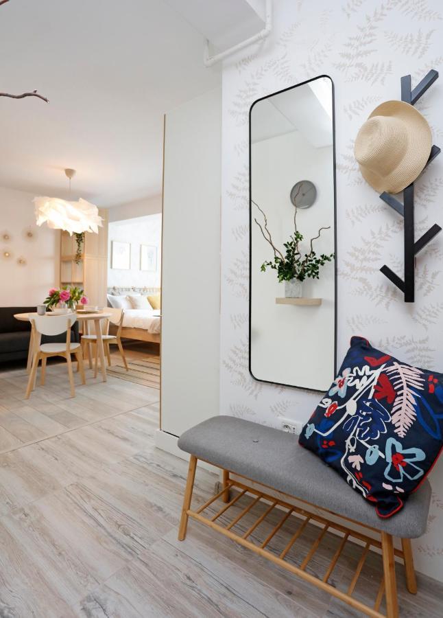 New & Cozy Studio In Ghencea + Netflix Bukarest Exteriör bild